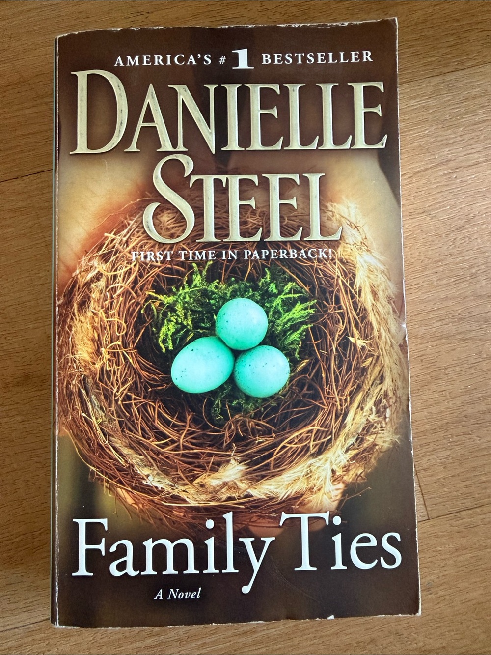 📚3 for $12📚 Danielle Steel "Family Ties" Paperback Novel